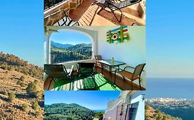 Apartamentos Axarquia , Frigiliana, terraza privada con vistas a la montaña rio y al mar